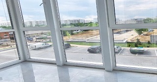Панорамное остекление балкона Ревда цена от 11 тыс. руб. м/п.