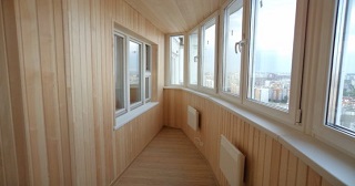 Отделка, остекление, утепление балконов в Ревде от 207 руб. м/2.